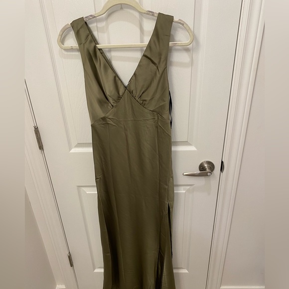 Billy J Bridesmaid Dress - Picture 4 of 4